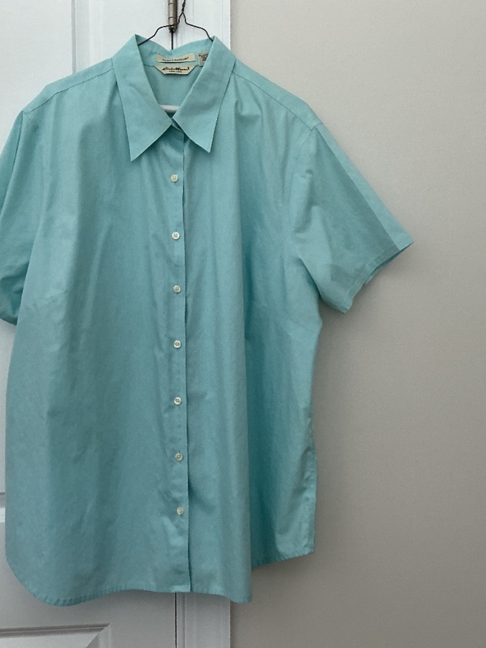 Women’s Eddie Bauer 3X Lt Blue Wrinkle Resistant Button Front Short Sleeve